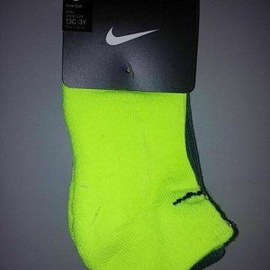 NIKE SOFT DRY KIDS SOCKS 3 PAIRS LOW CUT BNK4403-E3G KIDS SHOE SIZE:13C-3Y NWT
